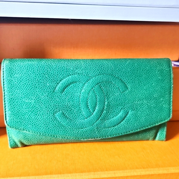 CHANEL Caviar Timeless CC Card Holder Flap Wallet Green *RARE COLOR* - Picture 1 of 9